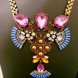 BRAND NEW Beautiful New Vintage looking Necklace